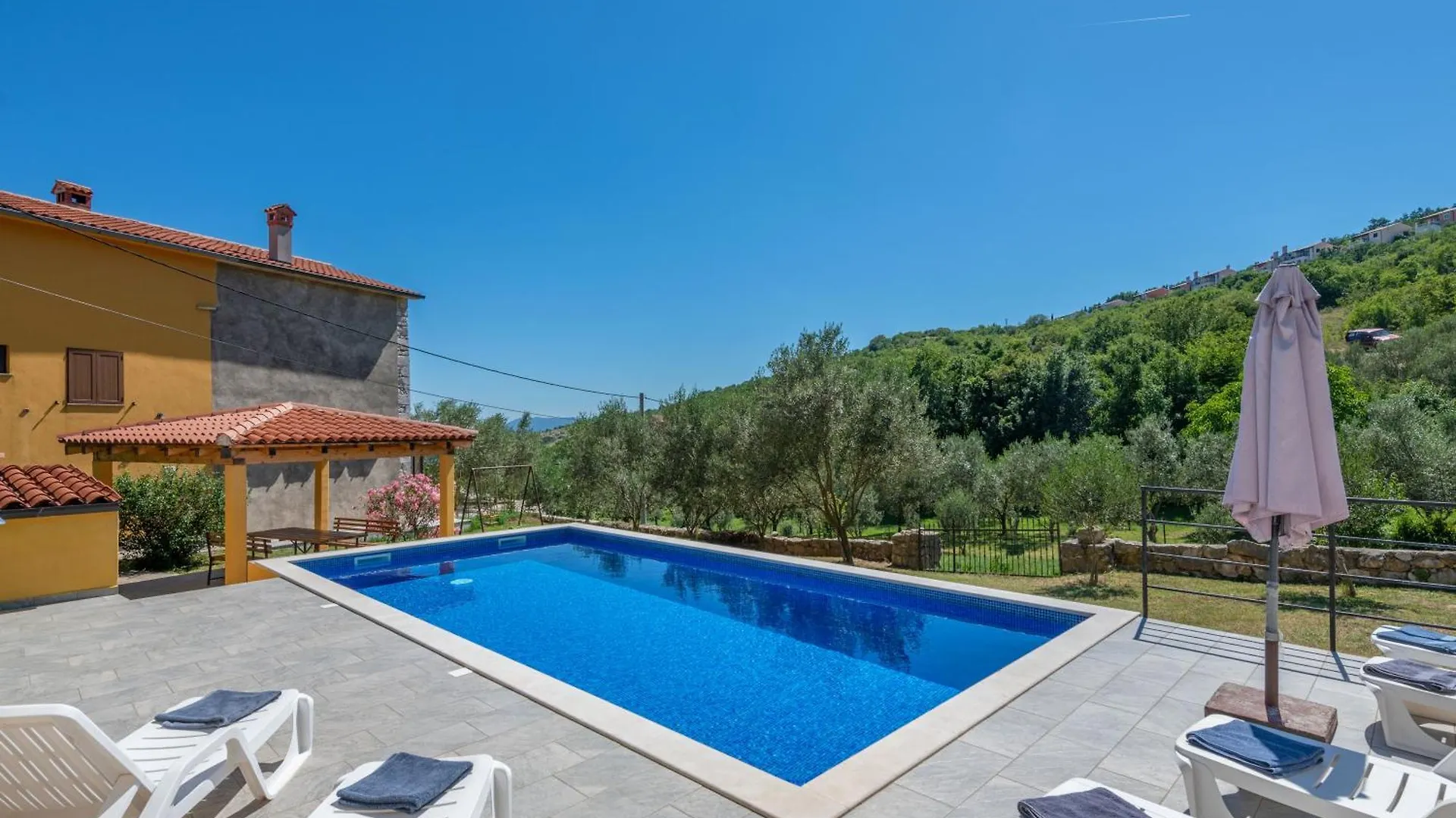 Villa Nina, A Beautiful Villa With Sea View Vicani Hébergement de vacances